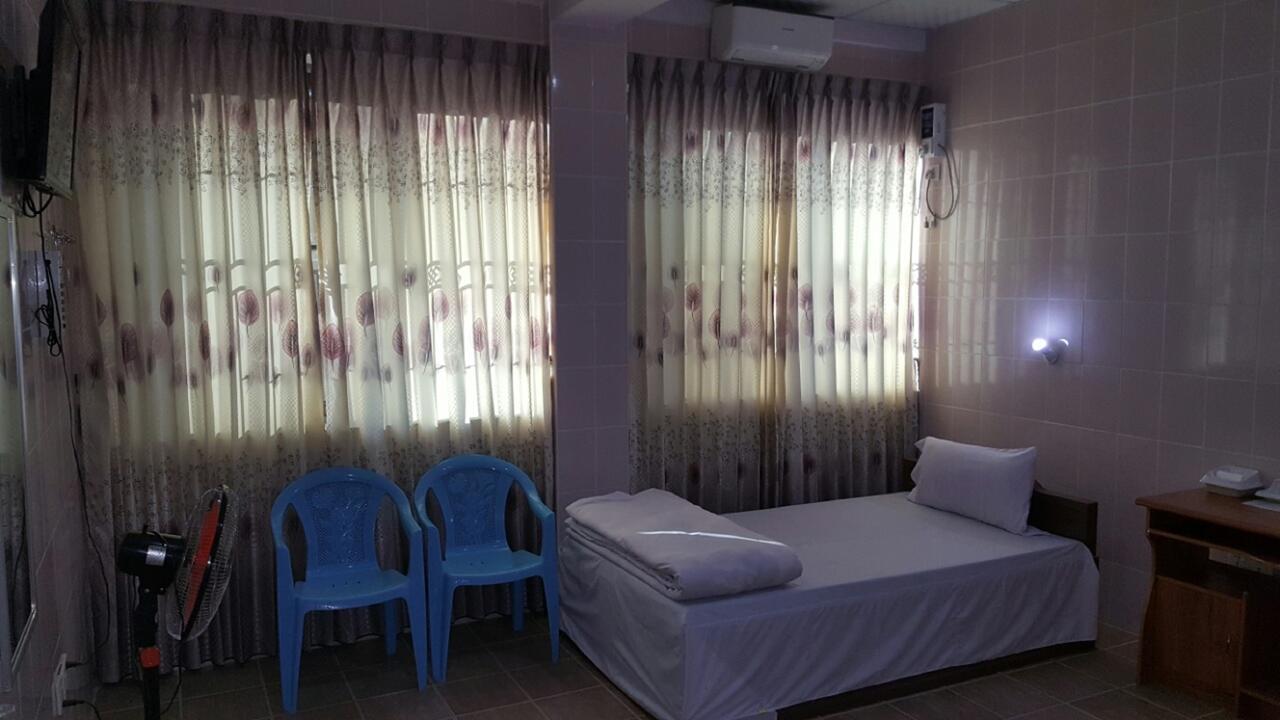Red Dragon Hotel Hsipaw Eksteriør bilde