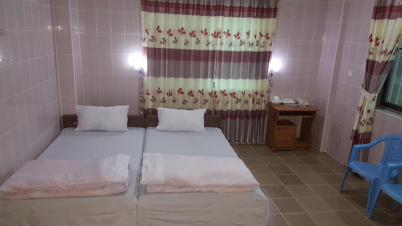 Red Dragon Hotel Hsipaw Eksteriør bilde