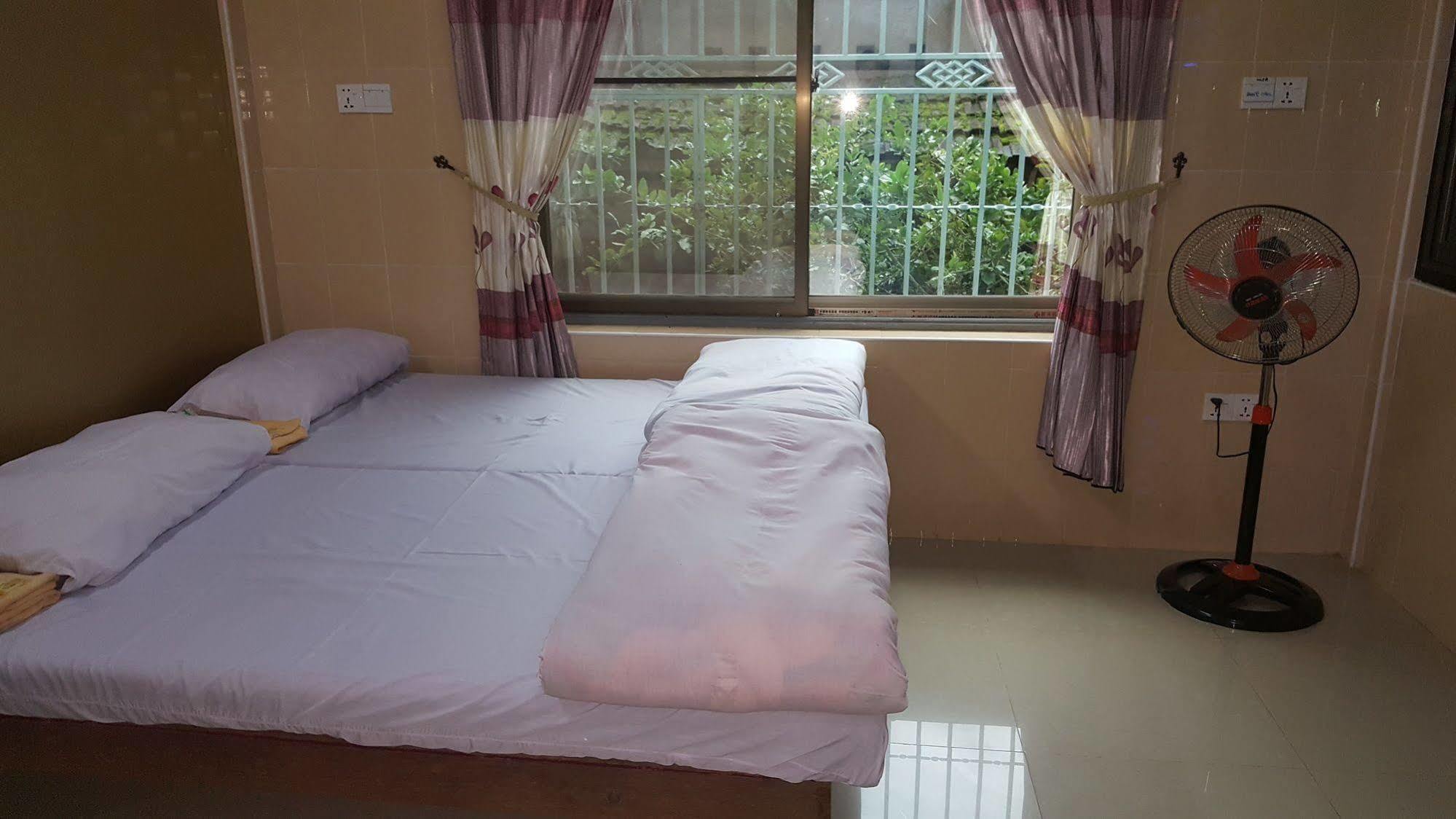Red Dragon Hotel Hsipaw Eksteriør bilde